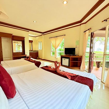 Lanta Palm Beach Resort Krabi , Koh Lanta - SHA Plus Bagian luar foto