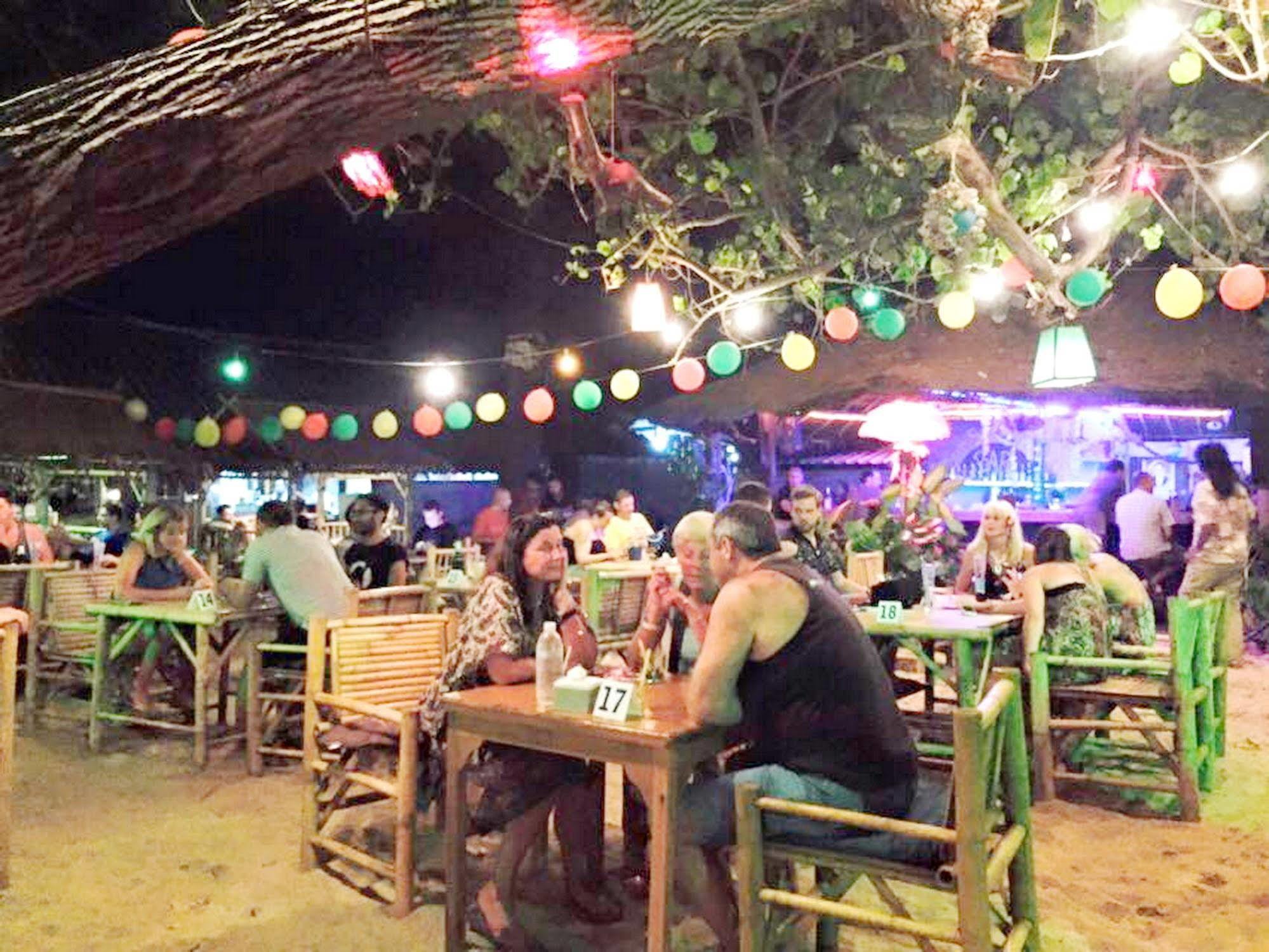 Lanta Palm Beach Resort Krabi , Koh Lanta - SHA Plus Bagian luar foto